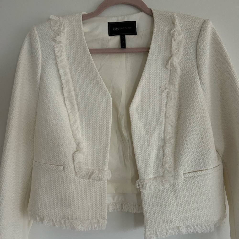 BCBG max Azria cropped tweed blazer